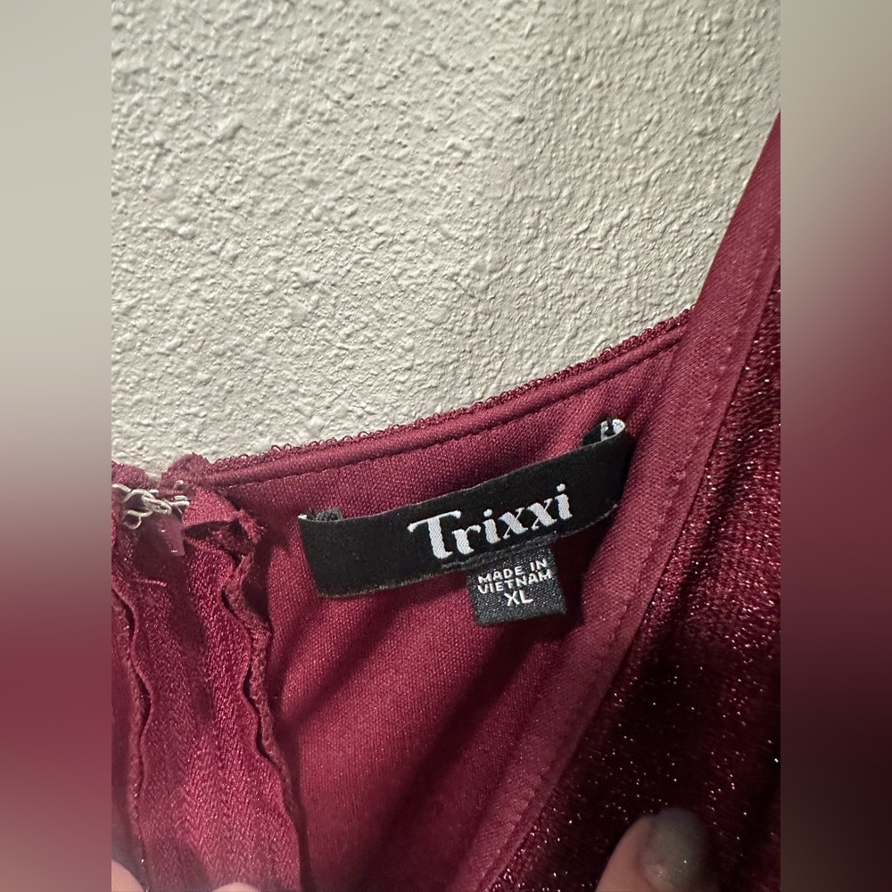 Trixxi Maroon Glitter Dress - Picture 3 of 6